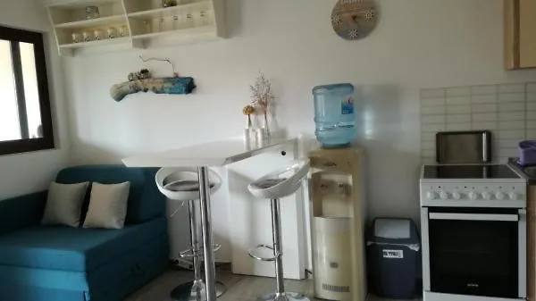 Apartment House Vir-To-All Vir