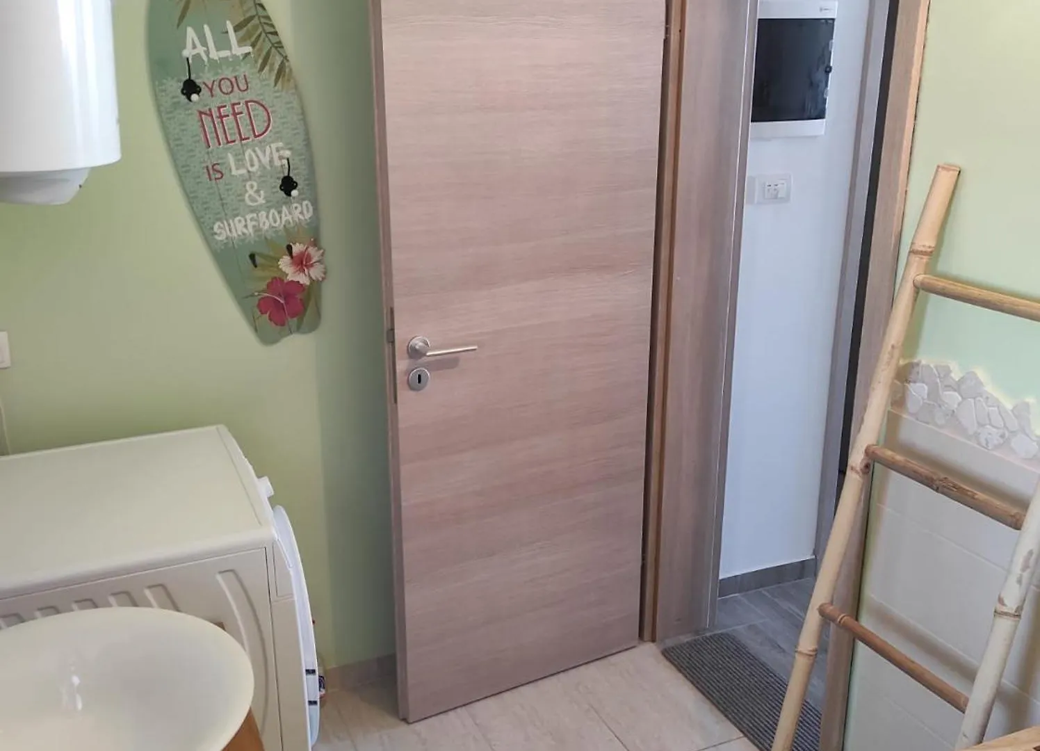 Apartment House Vir-To-All
